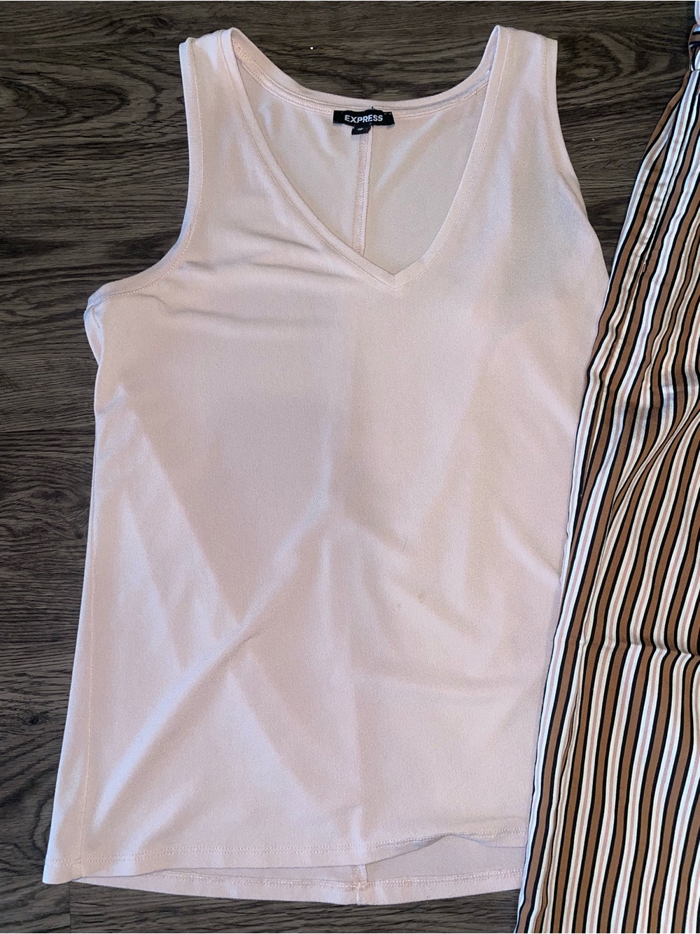 Express Striped Paperbag Waist Wide-Leg Pants and Pink Top - Picture 2 of 5